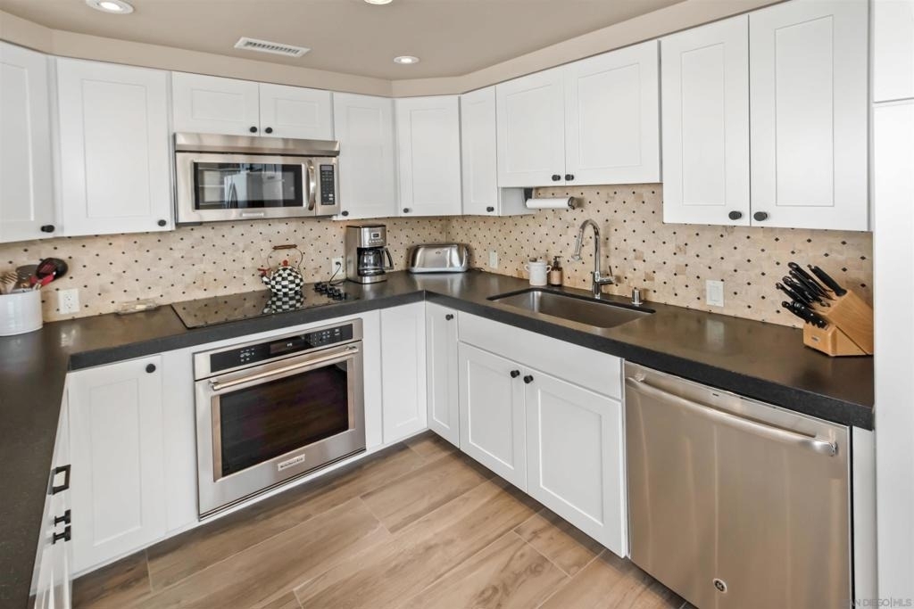 1810 Avenida Del Mundo - Photo 14
