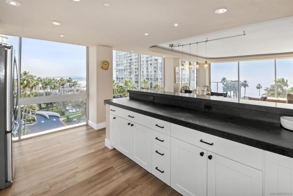 1810 Avenida Del Mundo - Photo 15