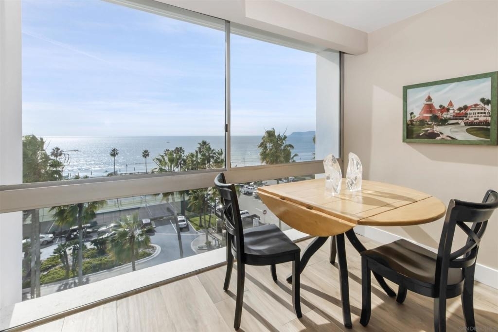 1810 Avenida Del Mundo - Photo 4