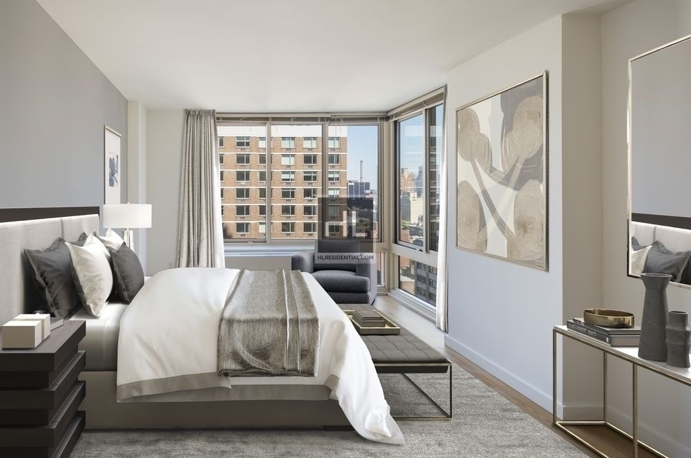 West 54th Street — Listing History and Nearby Rentals