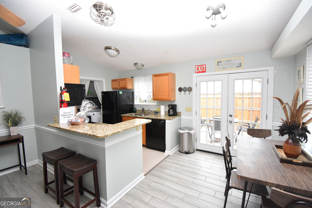 208 Gunter Street - Photo 8