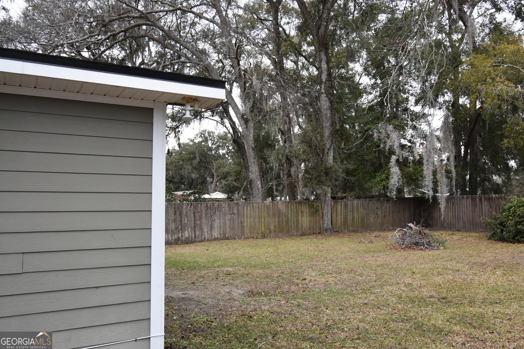 208 Gunter Street - Photo 13