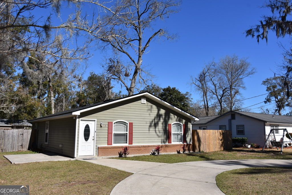 208 Gunter Street - Photo 1