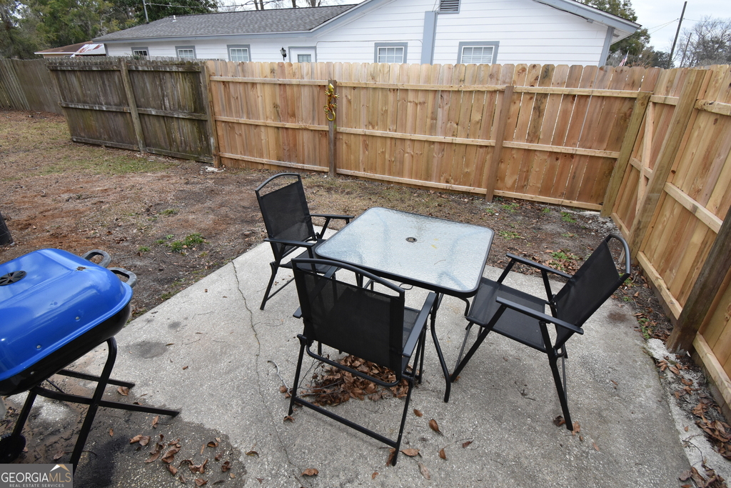 208 Gunter Street - Photo 12
