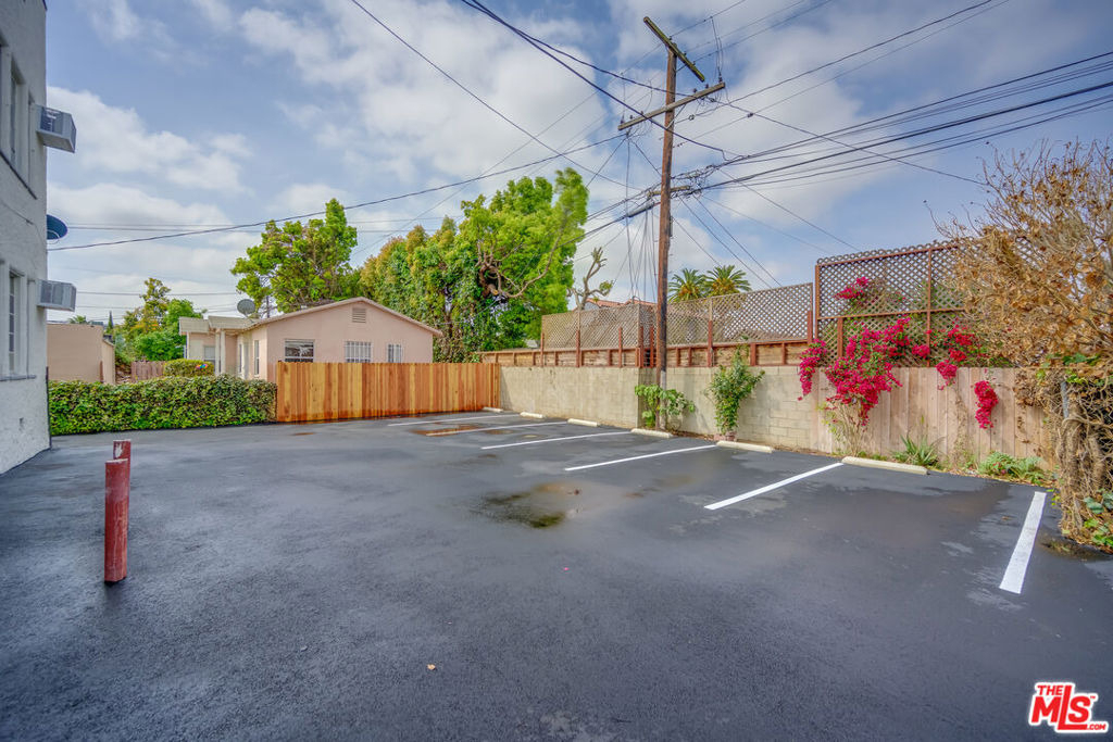 3035 West Boulevard - Photo 3