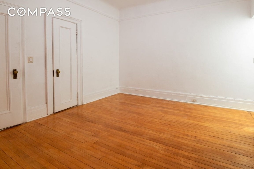 26 E 63rd Street - Photo 6
