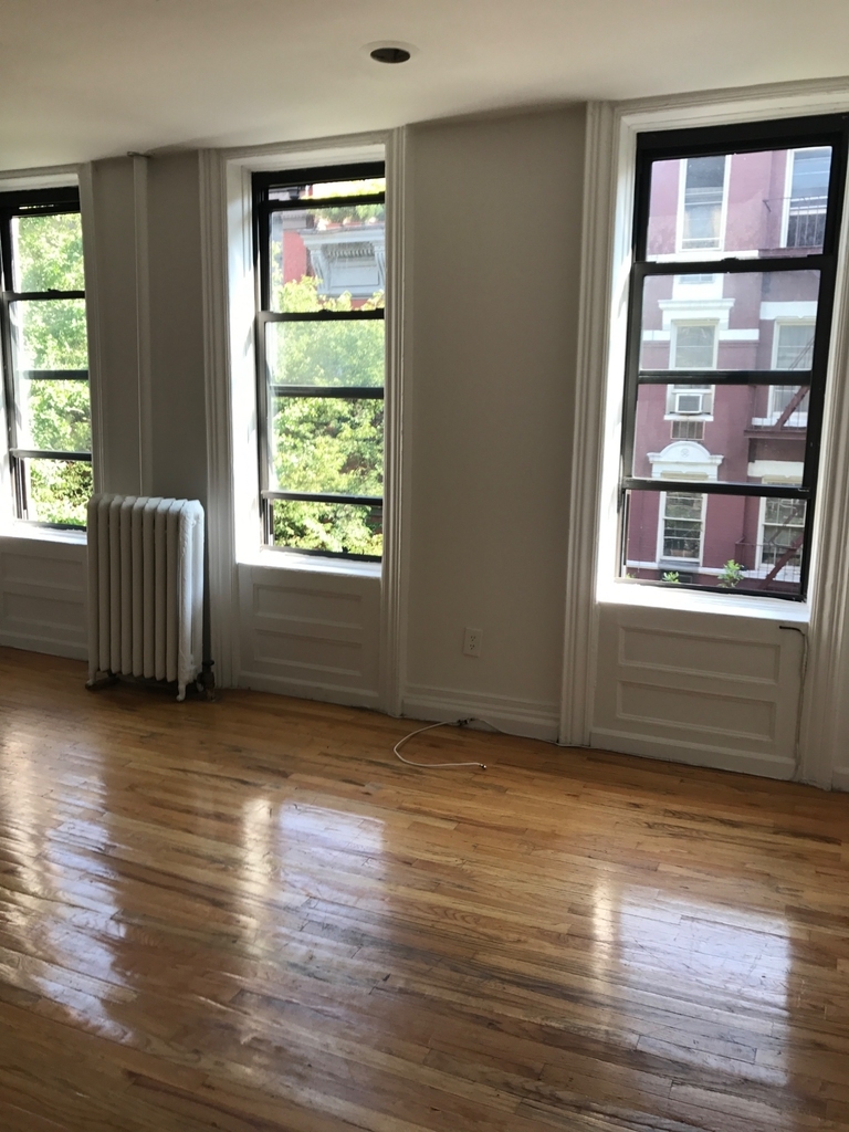 71st Street and 3rd Avenue  - Photo 1
