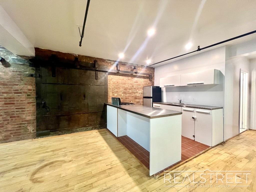 337 Kent Avenue - Photo 5