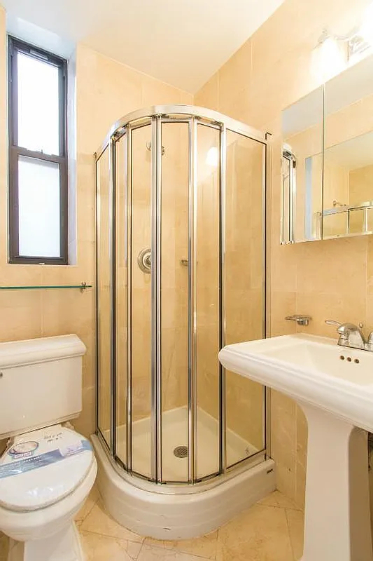 346 East 18th Street - Photo 3