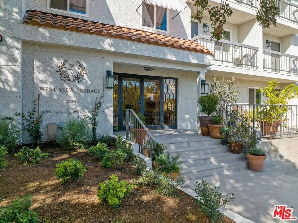 2501 S Westview Street - Photo 1