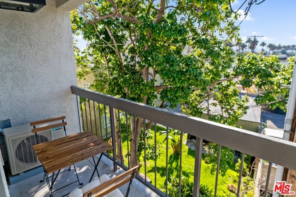 2501 S Westview Street - Photo 10
