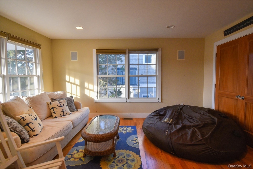 21 Bayside Avenue - Photo 9