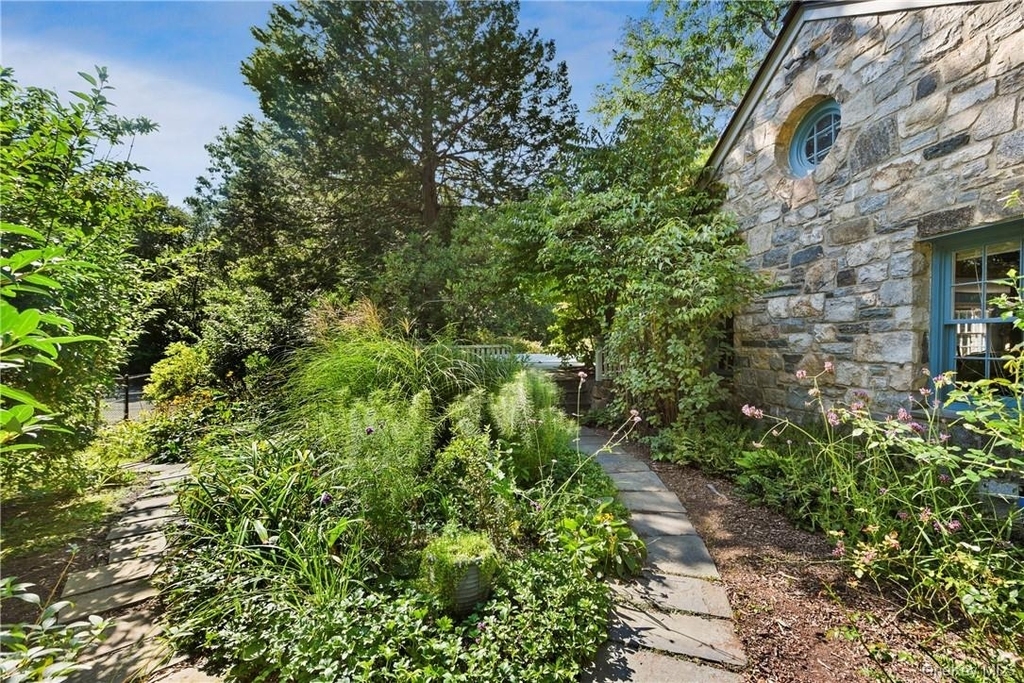 106 Old Stone Hill Road - Photo 23