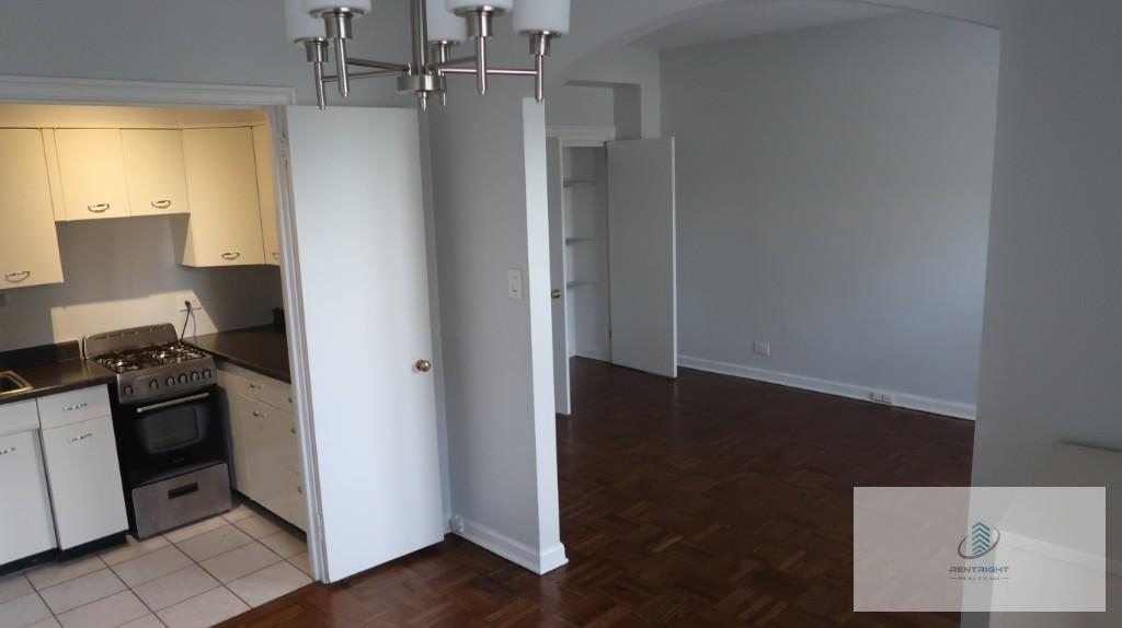 534 W Stratford - Photo 3