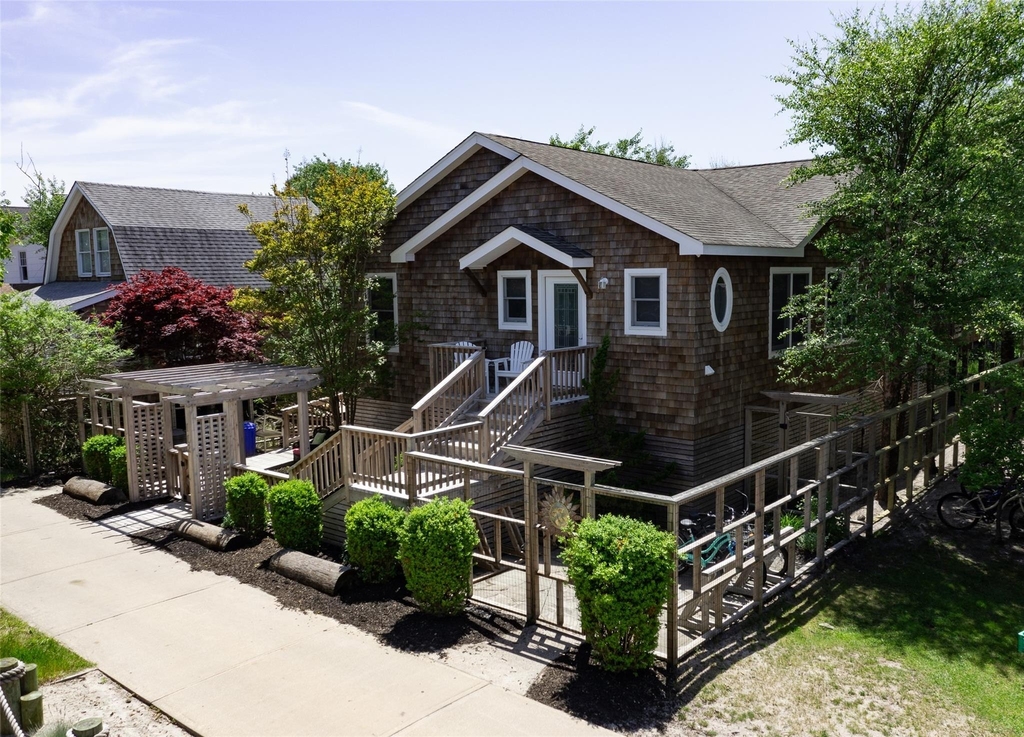 112 Ocean Road - Photo 2