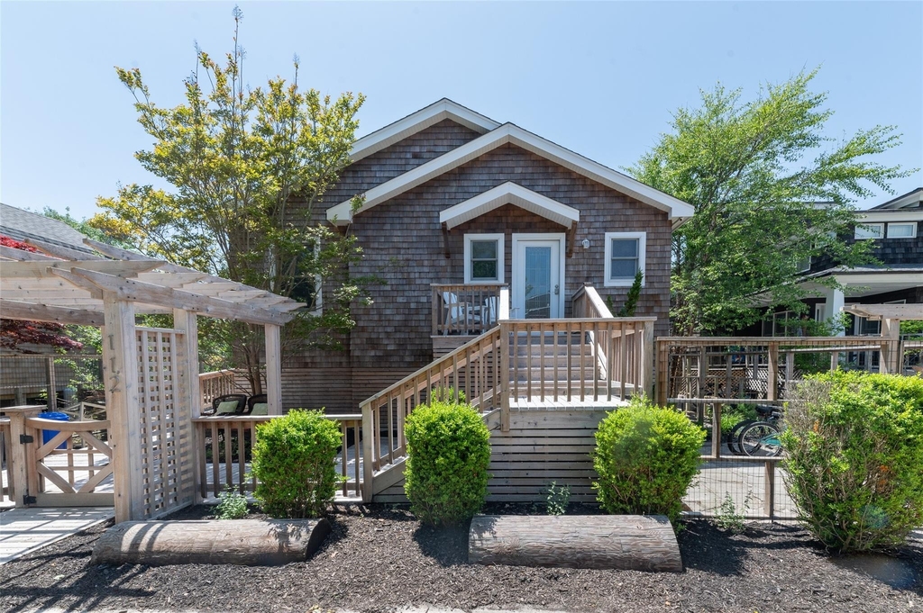 112 Ocean Road - Photo 1