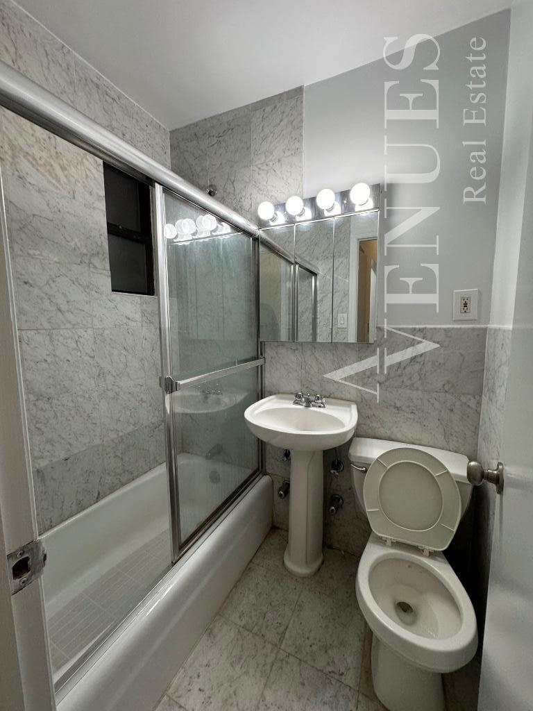 East 83rd Street - Photo 2