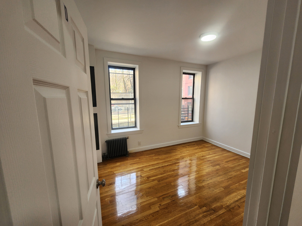 566 West 162nd Street - Photo 4
