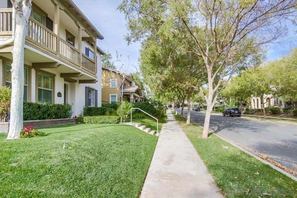 15562 Bristol Ridge Terrace - Photo 4