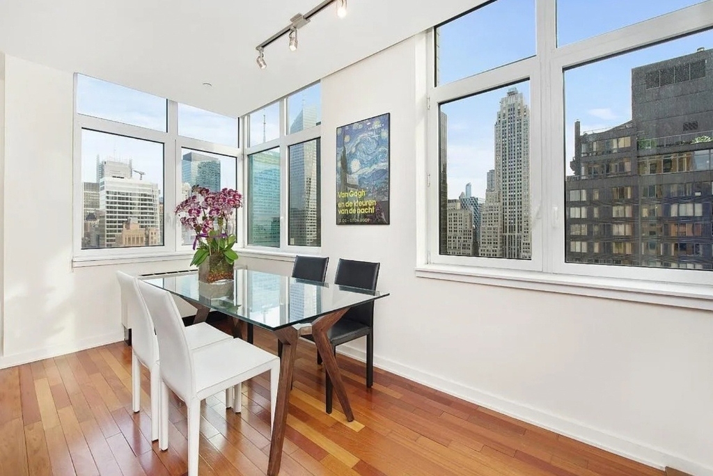 425 5th Avenue - Photo 3