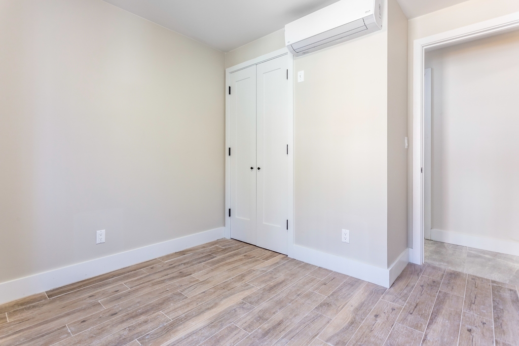 800 Empire Boulevard - Photo 7
