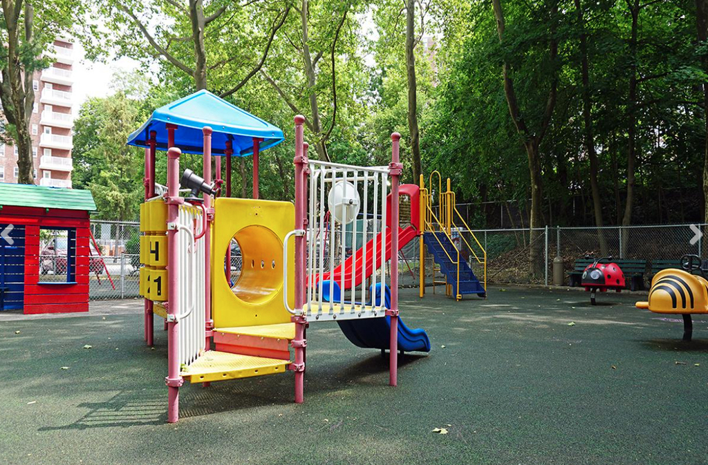 West 246th Street and Blackstone Place - Photo 3