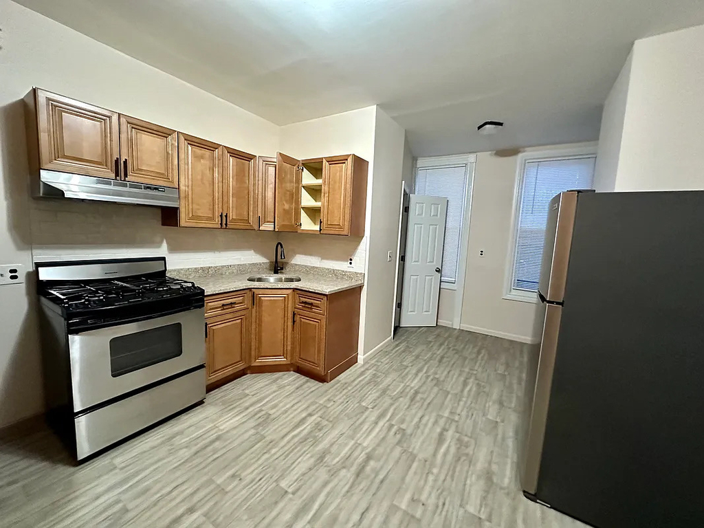 603 Fairview Avenue - Photo 1