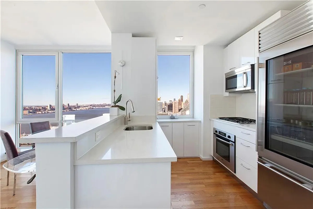 West 42nd Street, New York, NY 10036 - Photo 1