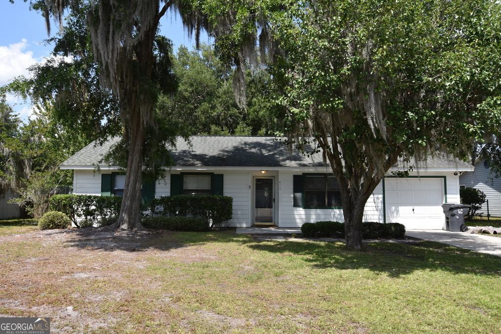 413 Sunnyside Drive - Photo 0