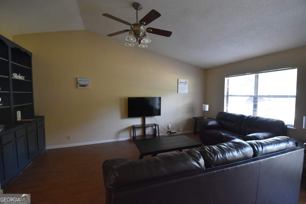 413 Sunnyside Drive - Photo 4