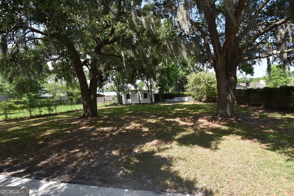 413 Sunnyside Drive - Photo 15
