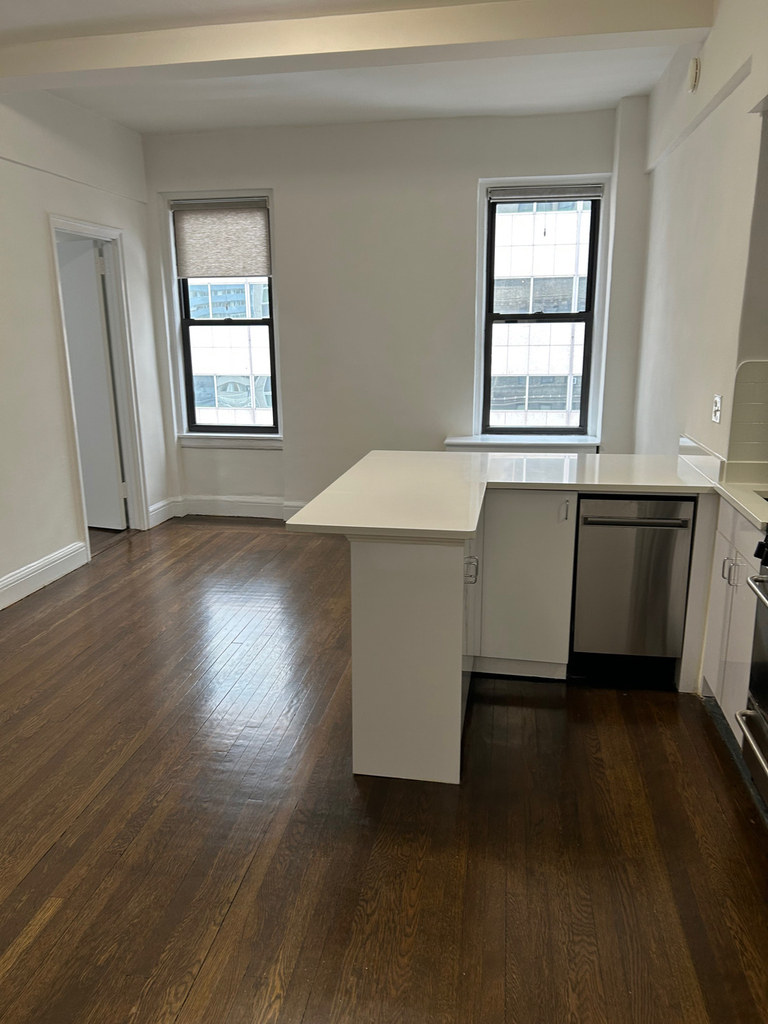 140 East 46th Street - Photo 0