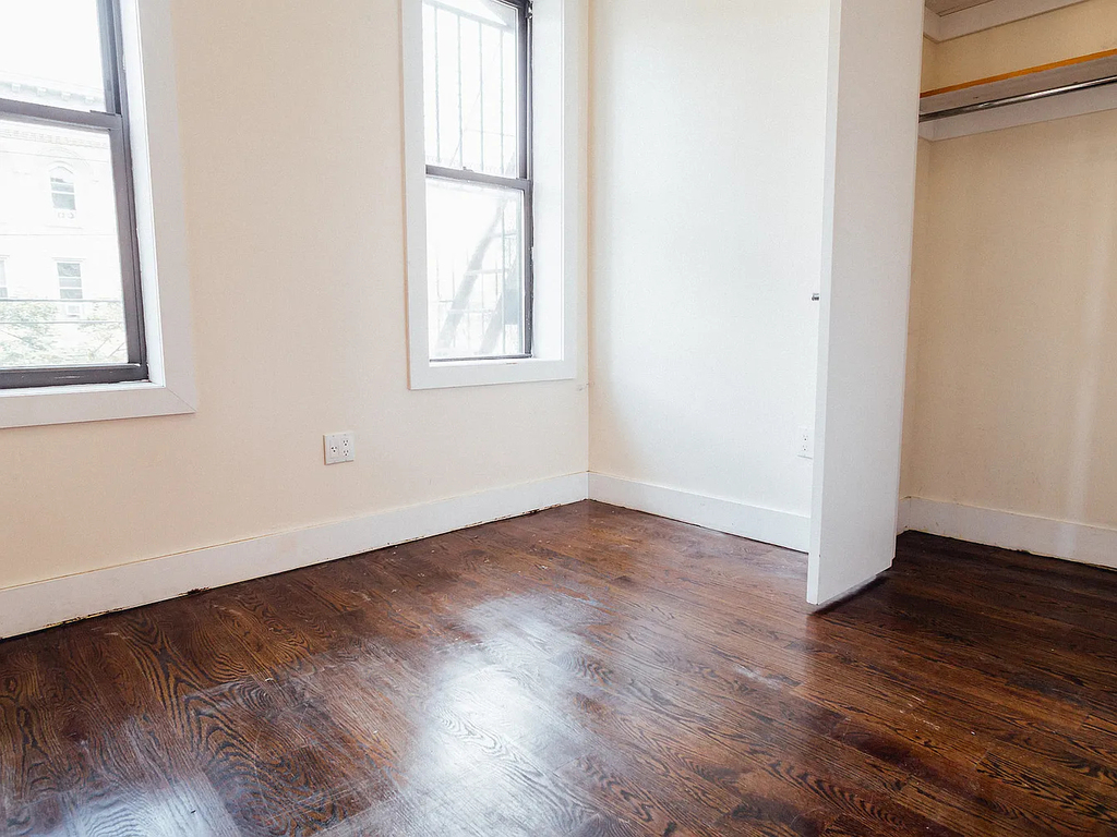 435 Bleecker Street - Photo 2