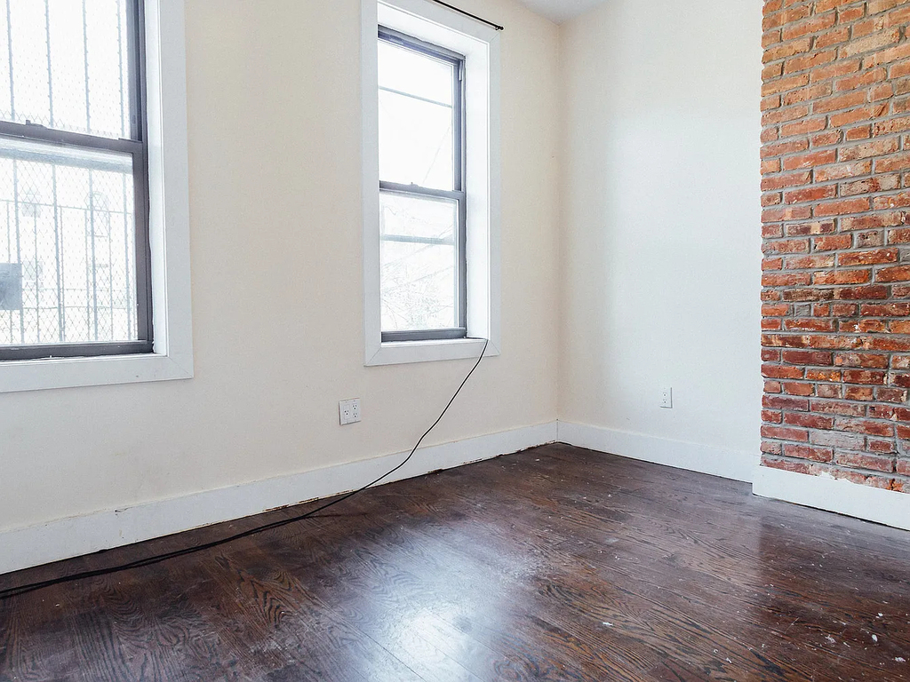 435 Bleecker Street - Photo 3