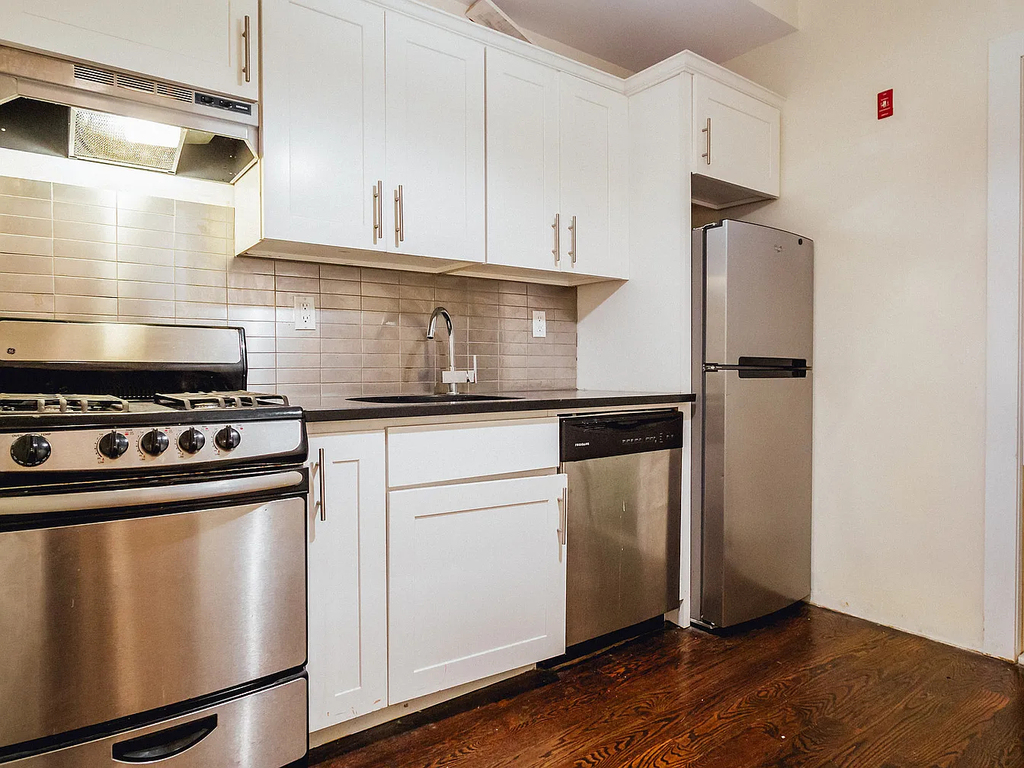 435 Bleecker Street - Photo 1