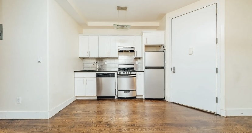 435 Bleecker Street - Photo 0