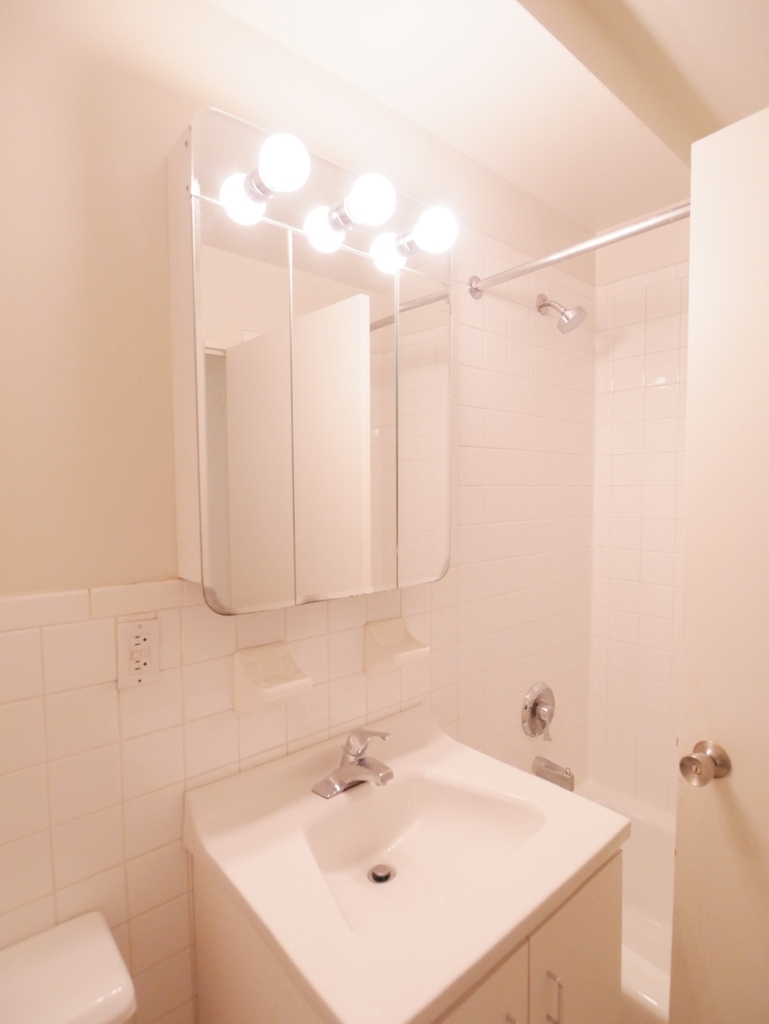 225 East 85th Street - Photo 8