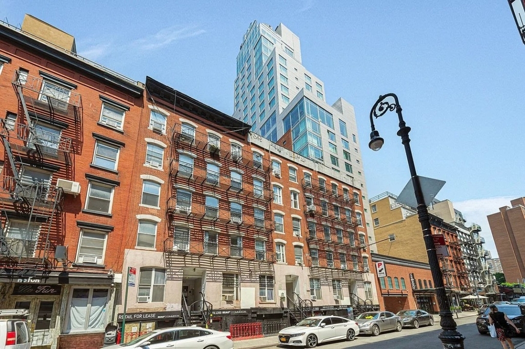 167 Ludlow Street - Photo 3