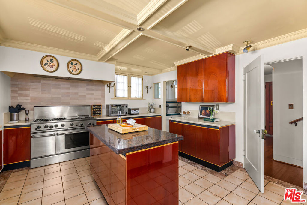 3162 2nd Avenue - Photo 7