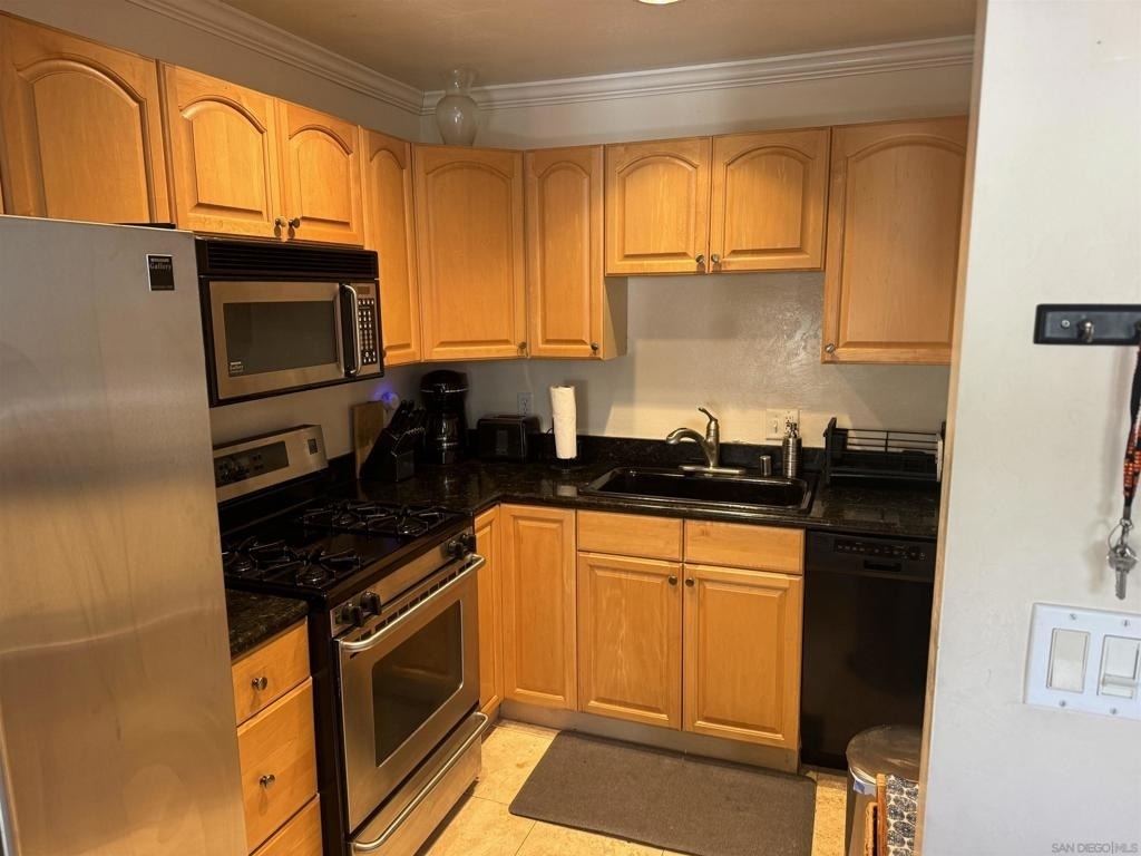 215 Bonair - Photo 4