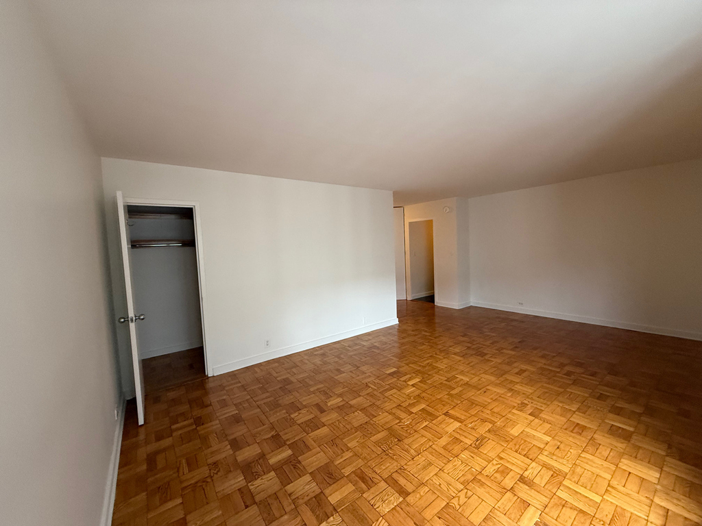145 4th Avenue - Photo 5