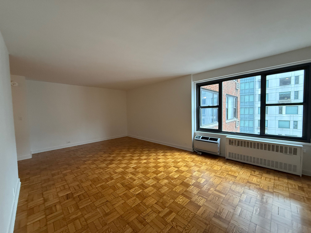 145 4th Avenue - Photo 3