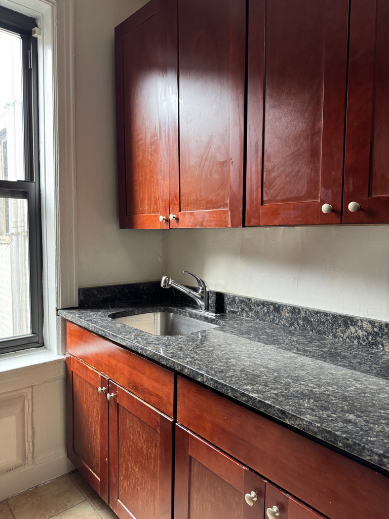 21-6 33rd Street - Photo 5