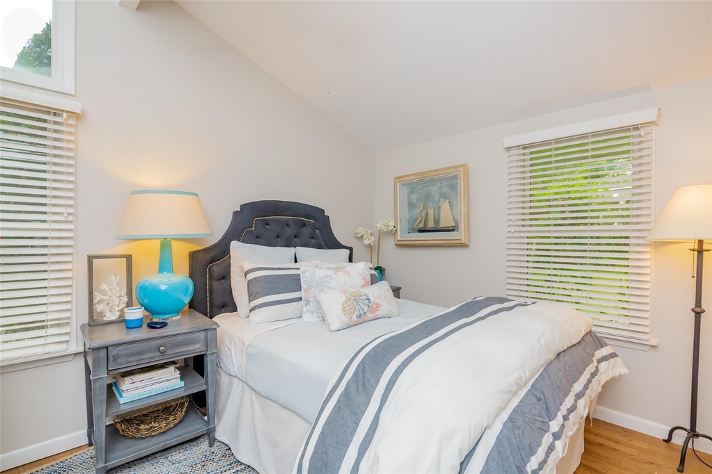 21 Hillover Road E - Photo 17