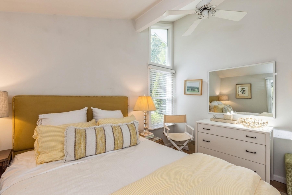 21 Hillover Road E - Photo 6