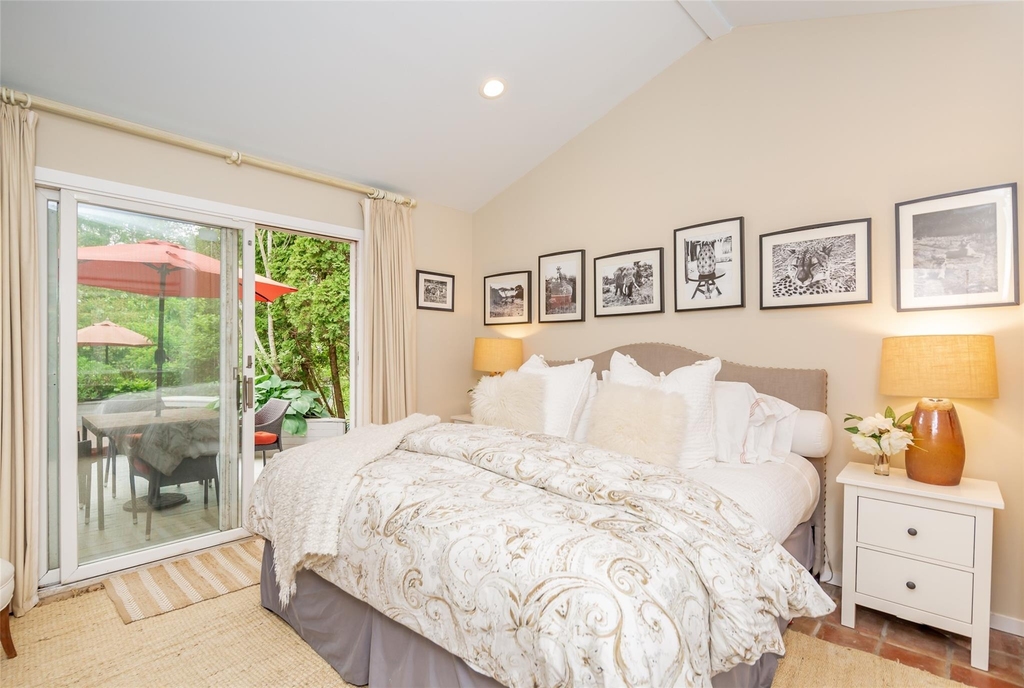 21 Hillover Road E - Photo 39