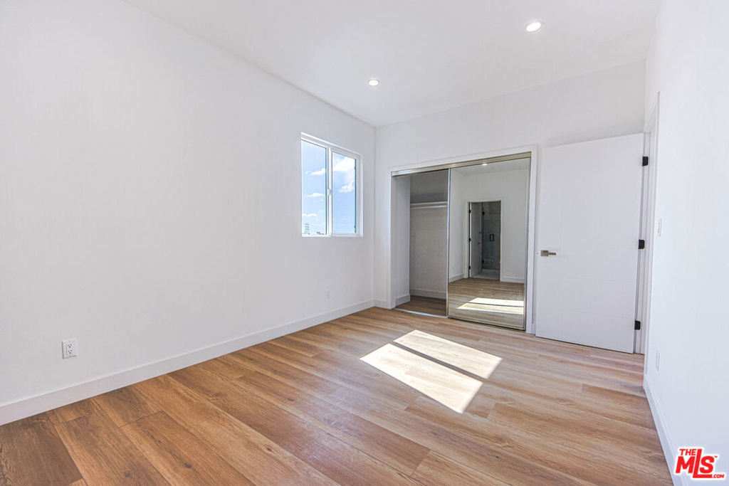 1921 Carmona Avenue - Photo 52