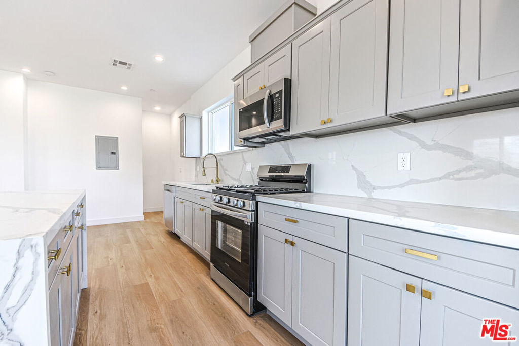 1921 Carmona Avenue - Photo 35