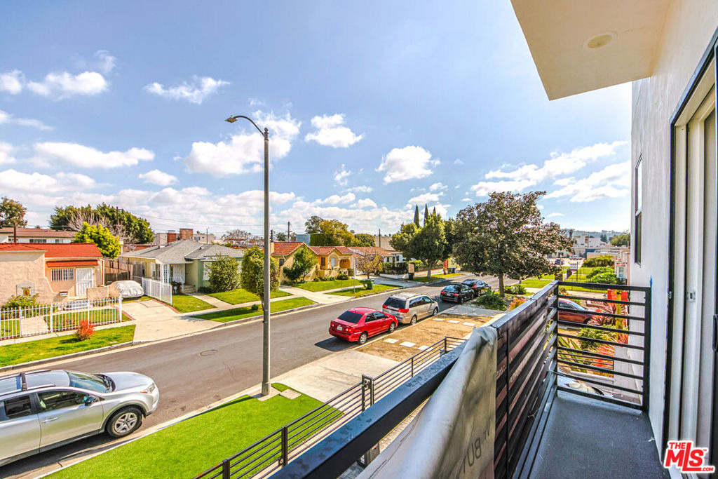 1921 Carmona Avenue - Photo 17