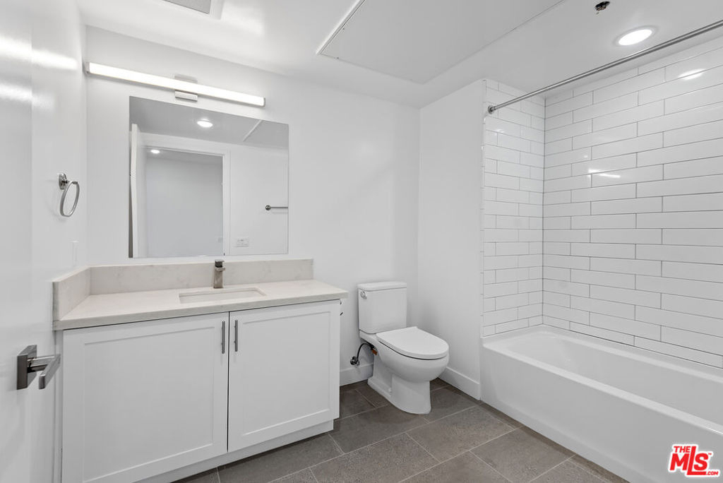 11600 National Boulevard - Photo 8